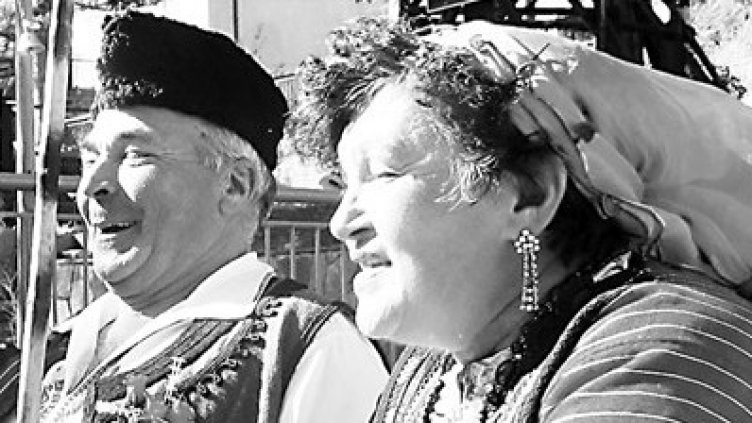 Спипаха "евробаба" с 22 кофички съмнително млякото на сергията. И глоба... 4 бона