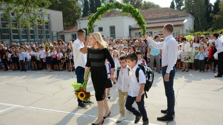 125 са първокласниците в Руското училище във Варна (СНИМКИ)