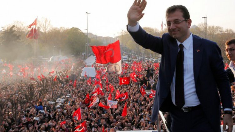 Новият кмет на Истанбул: Ще служа на всички жители на града  