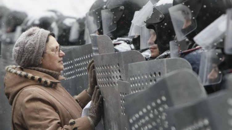 Украйна е на ръба на гражданска война