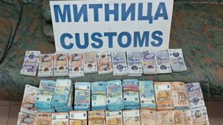 Находка в тир на "Дунав мост" 2: Тенджера, пълна с 47 000 британски паунда