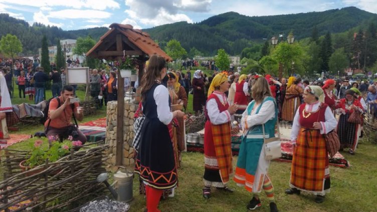 Близо 20 000 гости се очакват за празника на златоградското чеверме