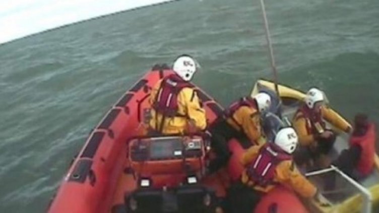 Гърция спаси 576 мигранти в Егейско море само за ден