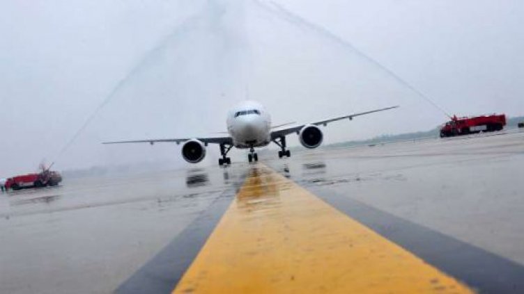 Тежък инцидент със самолет на Air France, предстои аварийно кацане на руско летище