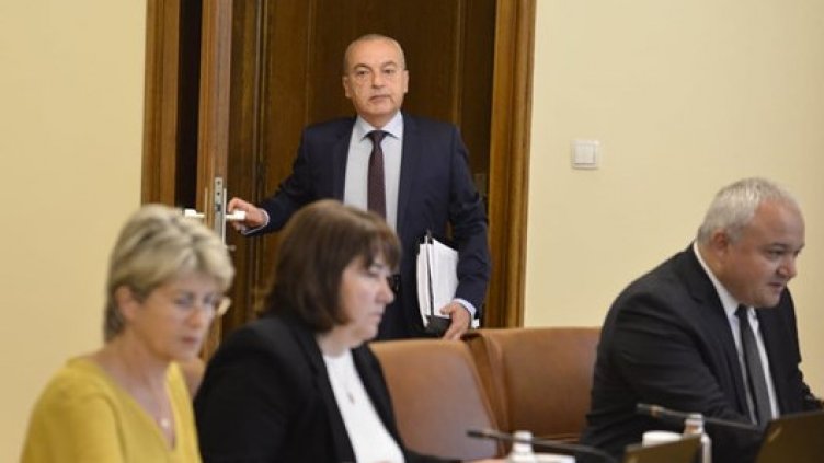 Донев: Няма страшно да се гласува