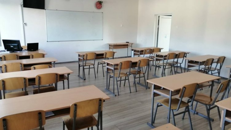 Представиха проекта за държавния план-прием в училищата във Варненско