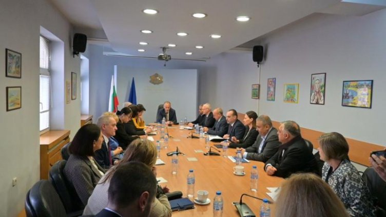 Асоциацията на работодателите и министър Вълчев обсъдиха потребностите на пазара