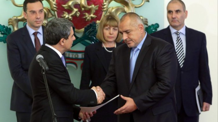 Ще има кабинет под жесток контрол в НС и в обществото