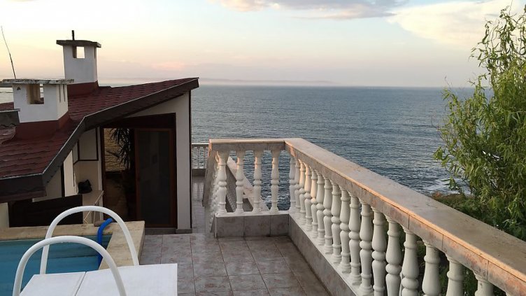 Кабинетът ограничи правата на областните управители при сделки с държавни имоти