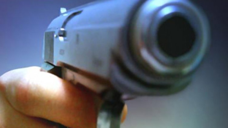 Въоръжен непълнолетен обра магазин във Варна