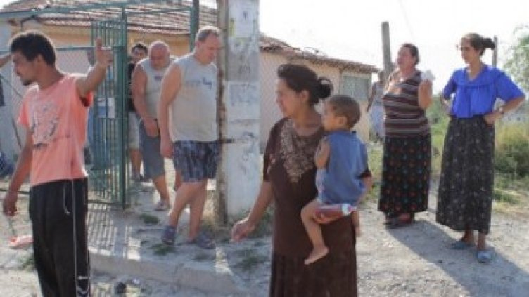 Ромите у нас 266 720, турците 508 378 по данните на НСИ. Намаляват!