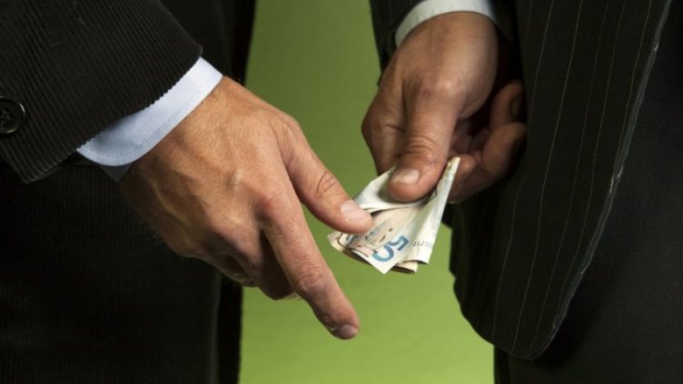 20 000 лева подкуп поискал началникът на полицейското управление в Раковски