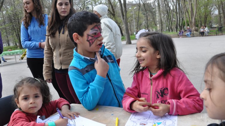 Кабинетът одобри националния план за интегриране на ромите