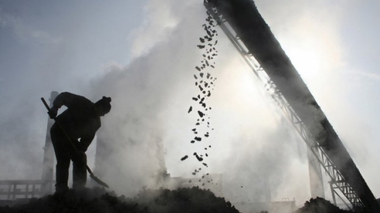 MAE: Световното потребление на въглища ще се свие силно до 2020 г.