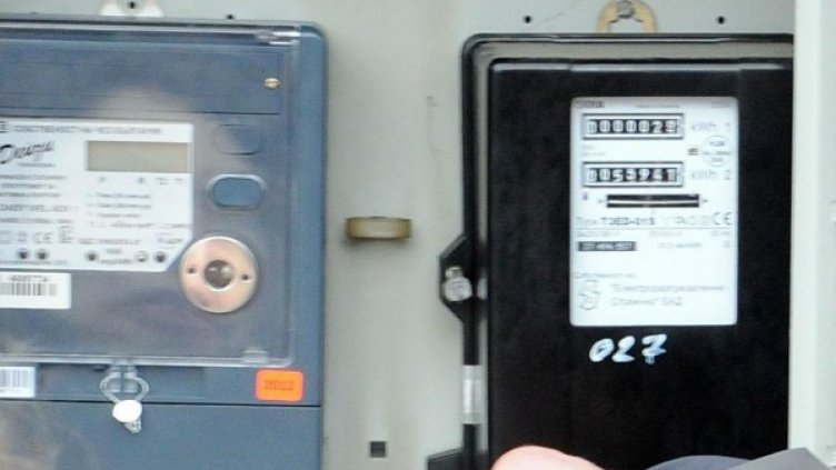 Петкова: Дефицитът в НЕК може да се сви не само със скок на тока