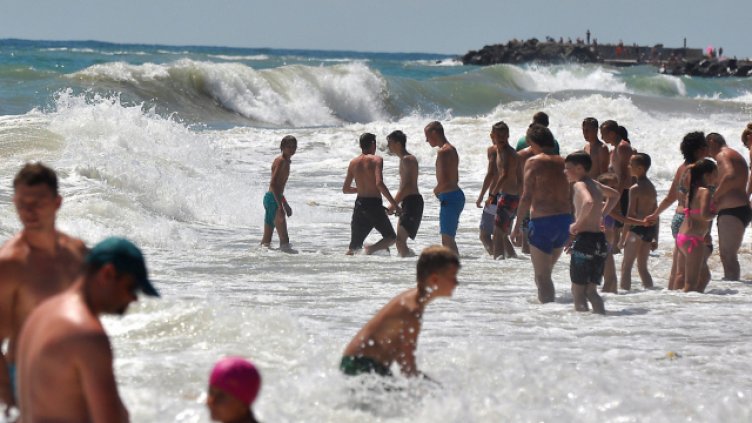 333 000 румънци спасиха сезона по северното Черноморие