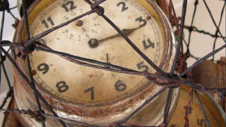 Художничката Лора Маринова представя стихосбирка в ГХГ