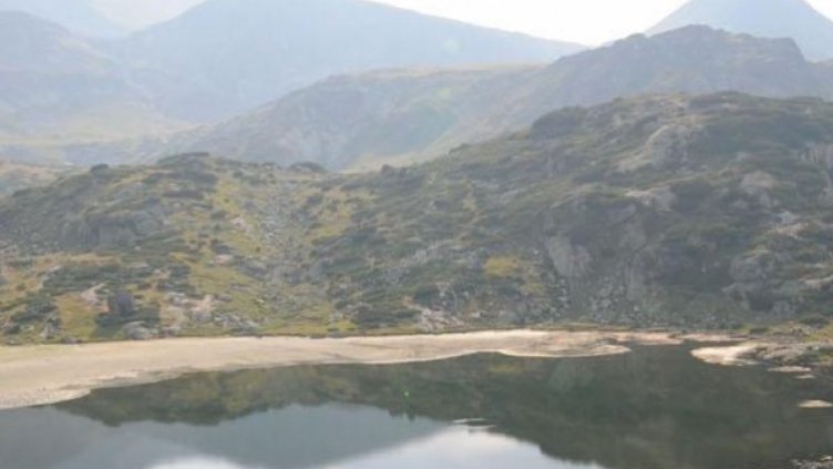 16 спасители вадиха паднал в морена планинар
