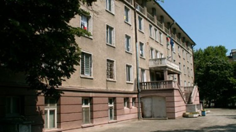 Обновяват средношколското общежитие „Михаил Колони“ във Варна