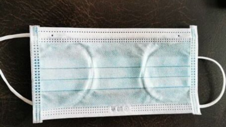 Разследват аптекар, продавал еднократни маски за по 10 лева