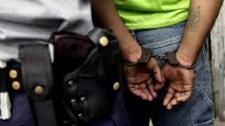 Удар: Арестуваха шуменец с 4,5 кг. марихуана след случайна проверка на пътя