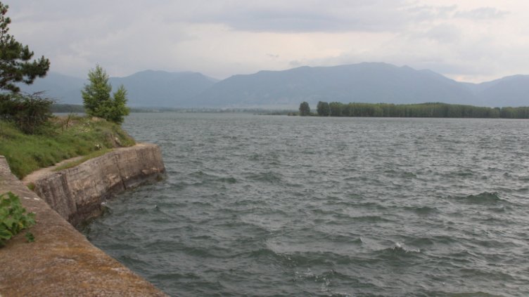 Няколко язовира са запълнени с вода под 50%