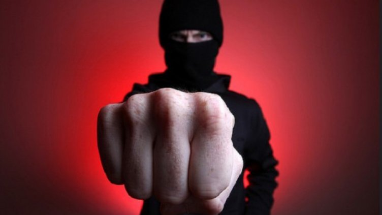 Трима от 10 клас пребиха деветокласник в Бургас