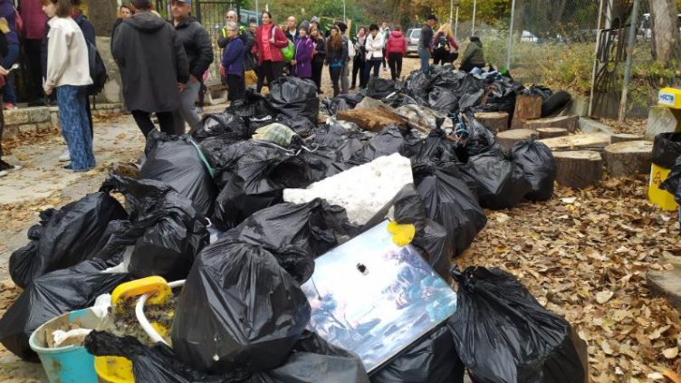 Чистим пролетно Варна този уикенд