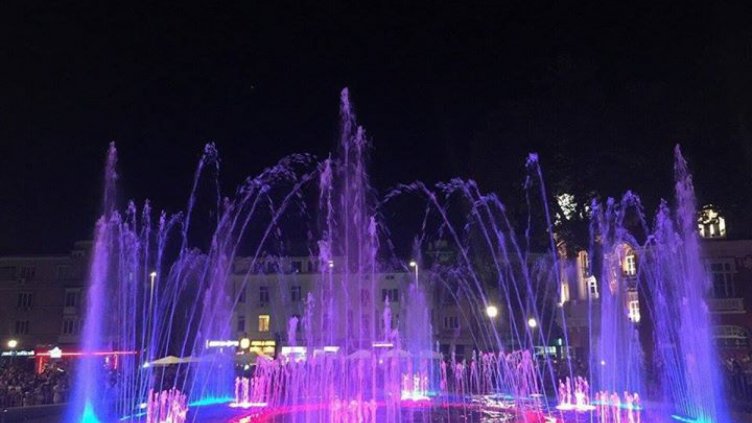 Откриха новия фонтан (снимки и видео)