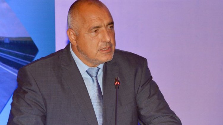 Отзад е ятаган – отпред е оградата, отсече Борисов