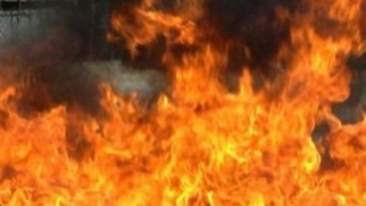 Микробус се запали до летище Варна