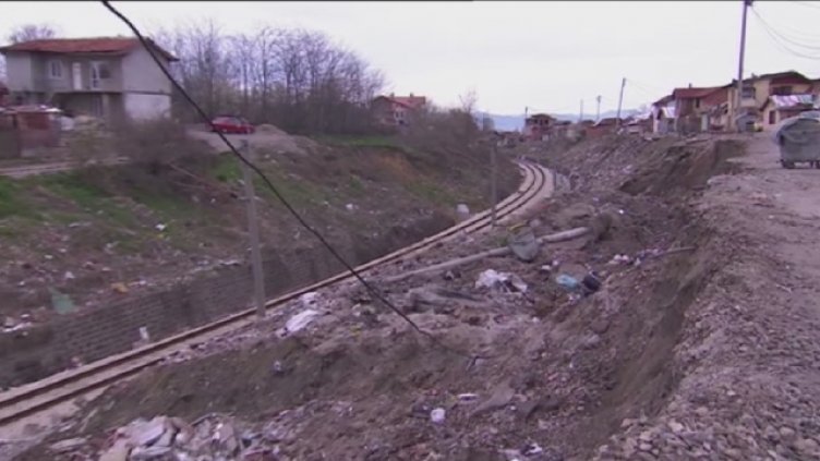 Жители на „Факултета“ излизат на протест заради свлачище, застрашаващо къщите им