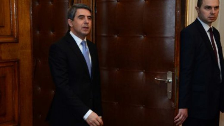 Плевнелиев няма да налага вето върху ратификацията на новия дълг