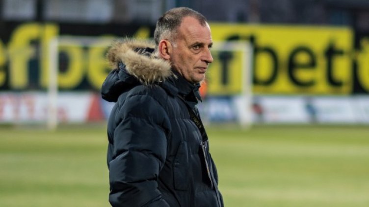 Любо Пенев замени Акрапович в ЦСКА - София, Антони Здравков ще води "Царско село"