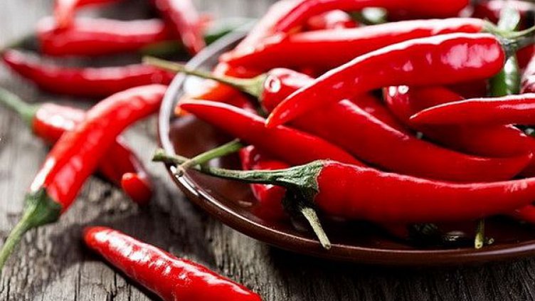 Какво се случва с тялото ви, когато ядете люто