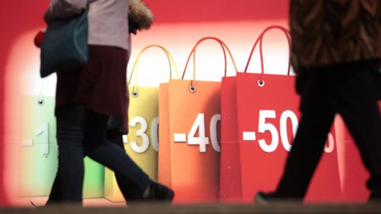 България е на първо място в ЕС по най-голямо свиване на покупките заради коронакризата