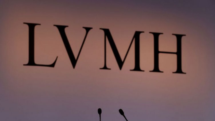 LVMH спира да прави парфюми, ще произвежда дезинфектанти