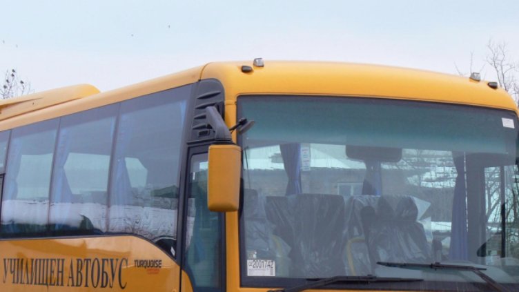 Край Варна хванаха пиян шофьор на автобус да превозва деца