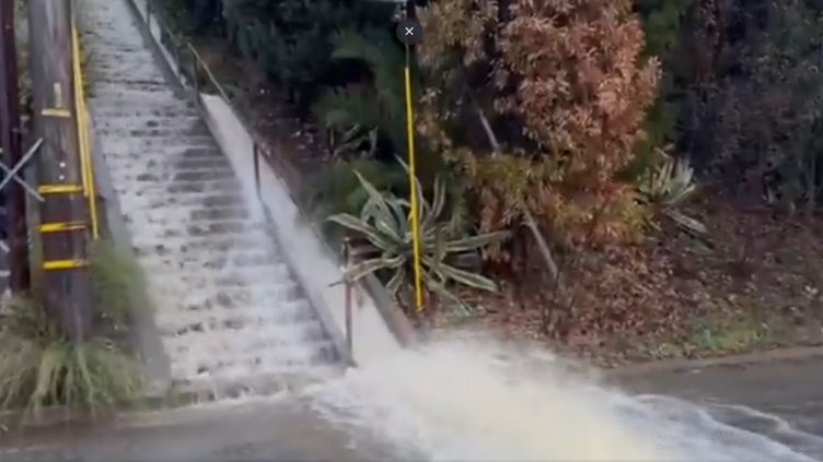 След пожарите: Калифорния е изправена пред ново бедствие (ВИДЕО)