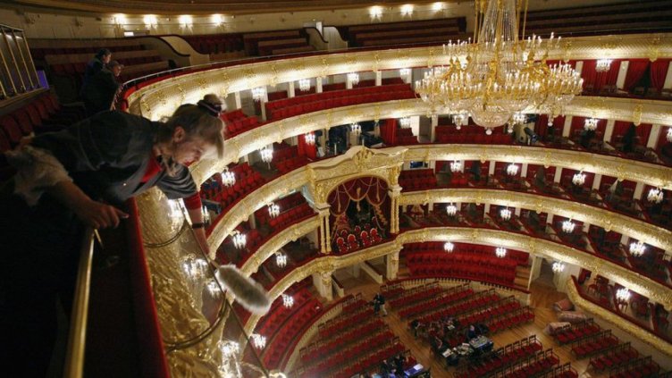 НСИ: Повече публика и по-малко театрални постановки през 2018 г.