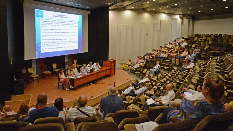 Няма да бъдат увеличени местните данъци и такси на варненци през тази година