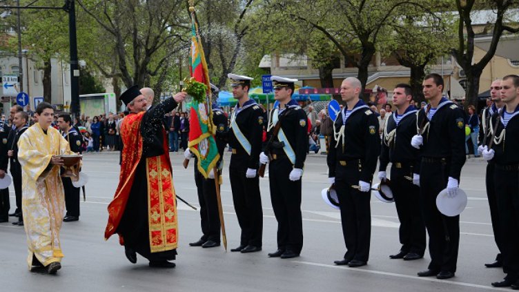 Тържествено шествие по случай 6 май - Ден на храбростта