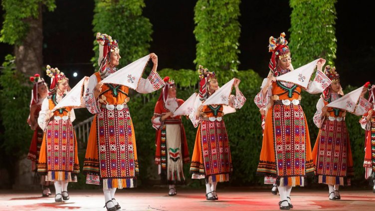 Фолклорна танцова панорама започва с концерти в Пловдив, София и Варна