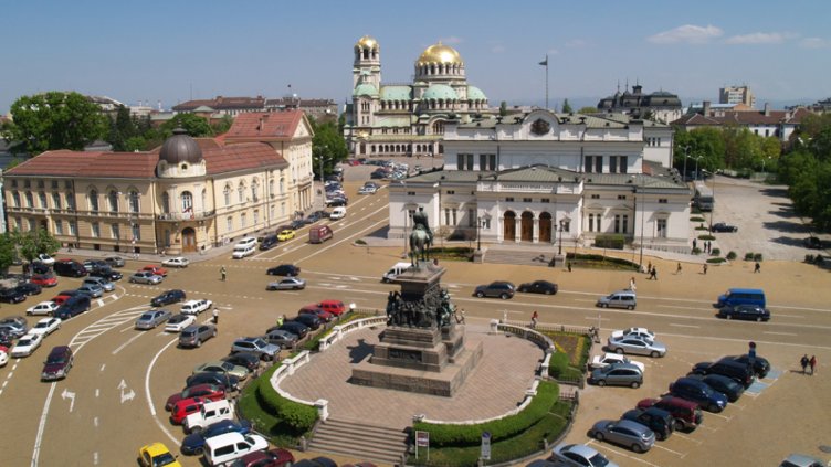 Фандъкова отрече участие в служебен кабинет