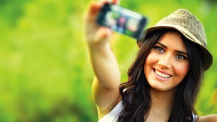 Откритие: Селфито прави хората щастливи  