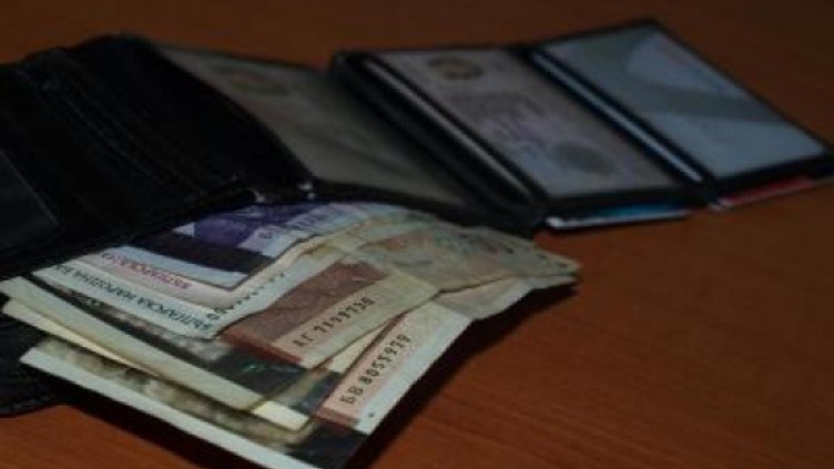 Откраднаха портмоне, оставено без надзор в магазин