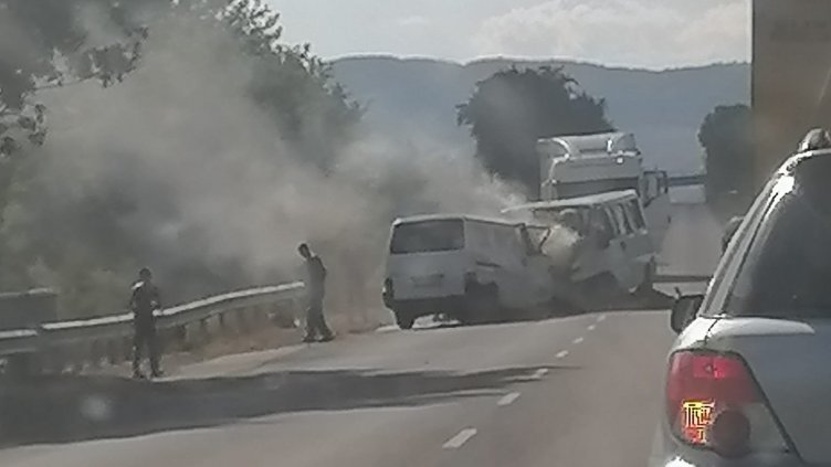 Черен четвъртък на пътя: 4 жертви и 8 ранени при две катастрофи