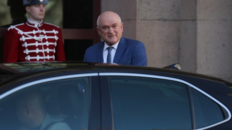 Главчев е на среща при президента