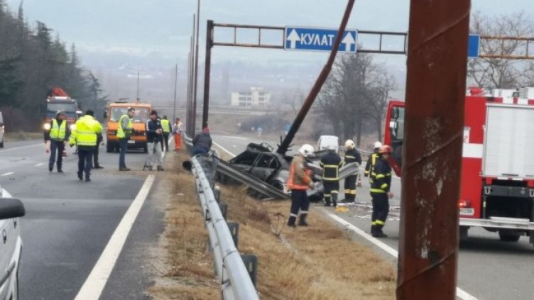 Военни спасяваха хора на пътя Благоевград - София