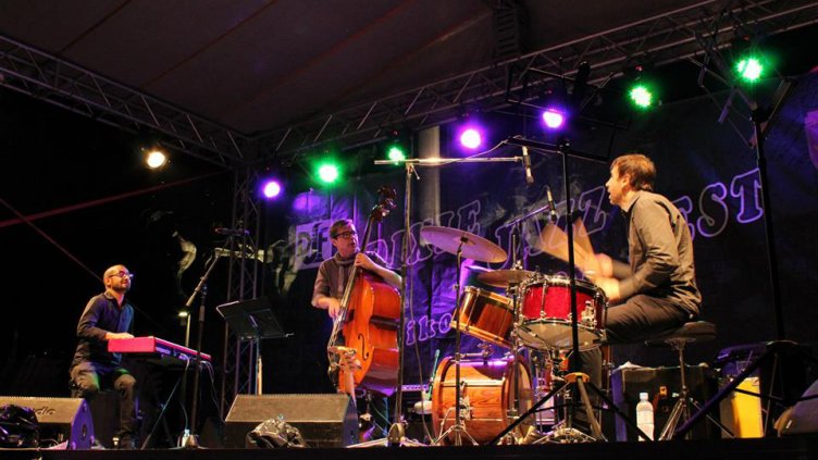 JP3 и "Арена" квартет ни отвеждат на лирично пътуване между световете